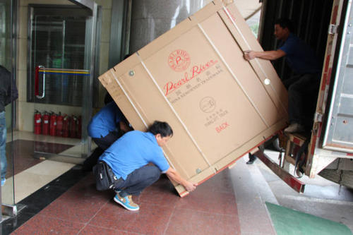 红花岗钢琴贵重工艺品无忧运